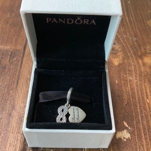 2x Pandora charms.